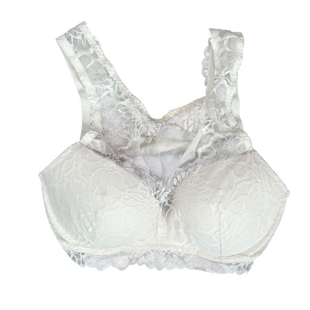 PINK by Victoria’s Secret White Lace Bralette Large